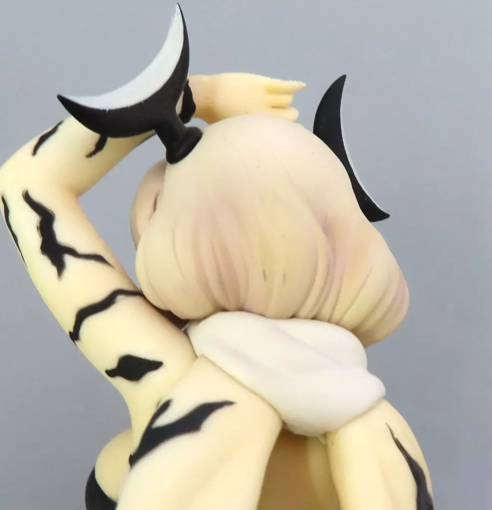 駿河屋 -<中古>エレキングさん 「ウルトラセブン」 ウルトラ怪獣擬人化