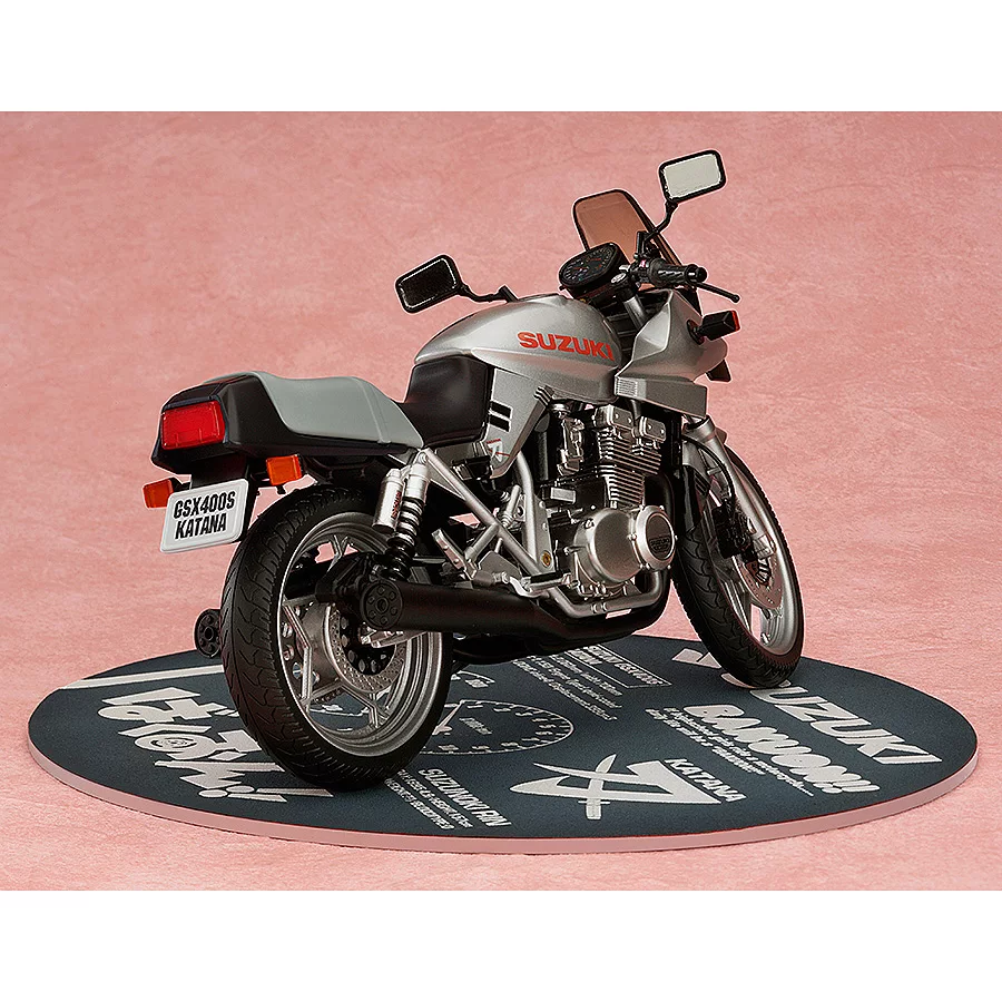 美少女フィギュア　ばくおん!!　鈴乃木凜＆GSX400Sカタナ 1/10完成品 Amazon.co.jp: ばくおん!! 鈴乃木凜&GSX400Sカタナ 1/10スケール