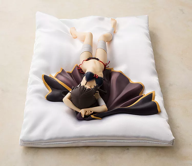 未使用品　このすば　めぐみん 抱き枕Ver.　フィギュア Amazon.co.jp: この素晴らしい世界に爆焔を 抱き枕 めぐみん 惠惠 この