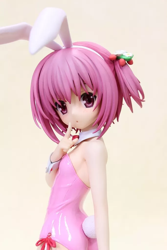 ロウきゅーぶ！SS 湊智花 白うさぎＶＥＲ． フィギュア バニー Amazon | ロウきゅーぶ!SS 湊 智花 黒うさぎさんVer. 1/7