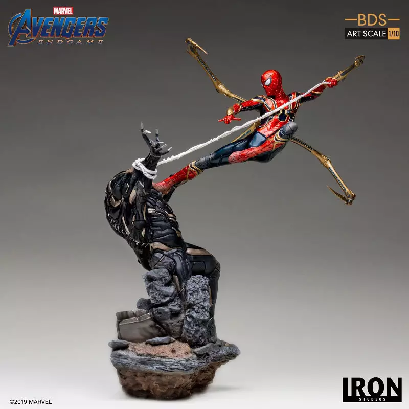アベンジャーズ エンドゲーム/ アイアンスパイダーvsアウトライダー スタチュー アベンジャーズ エンドゲーム/ アイアンスパイダーvsアウトライダー