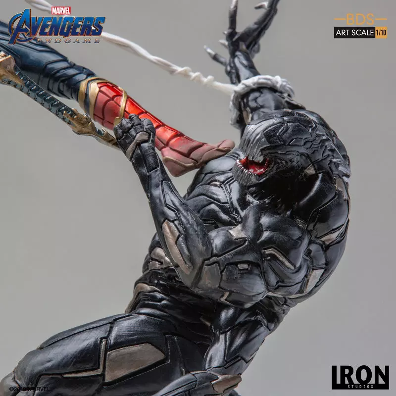 アベンジャーズ エンドゲーム/ アイアンスパイダーvsアウトライダー スタチュー 駿河屋 -<中古>アイアン・スパイダー vs アウトライダー