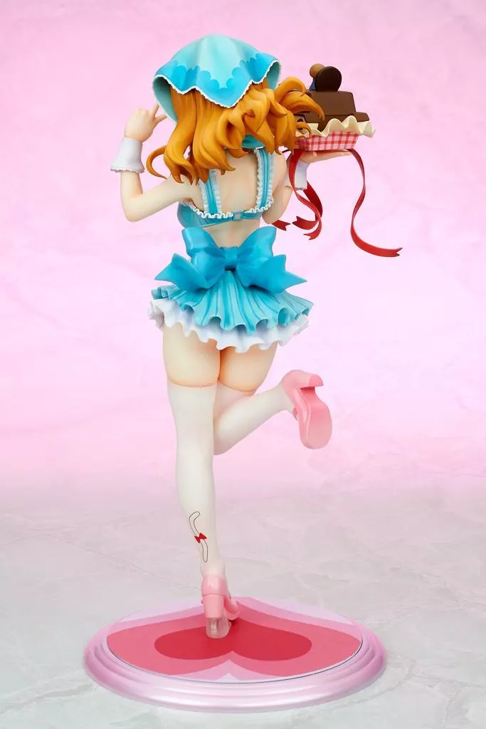 武部沙織 バレンタインエプロンVer. 「ガールズ＆パンツァー」 1/7 武部 沙織【バレンタインエプロン】 | 株式会社ウェーブ