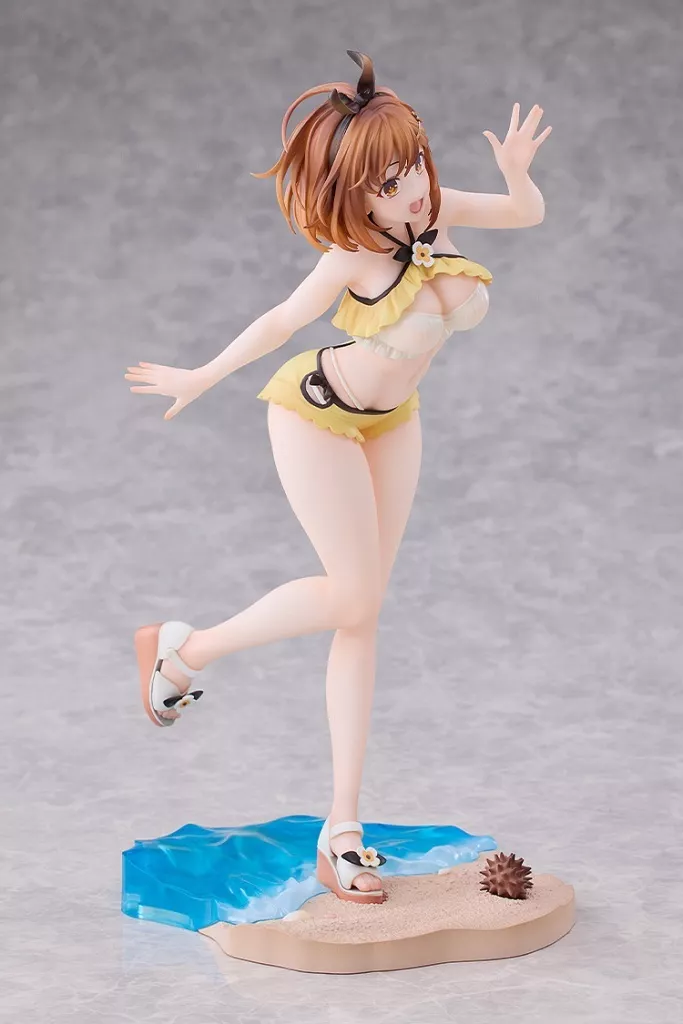 ライザリン・シュタウト 水着Ver. 1/4スケールフィギュア 水着「ライザ」1/4スケールフィギュアが「渋谷 TSUTAYA」に展示