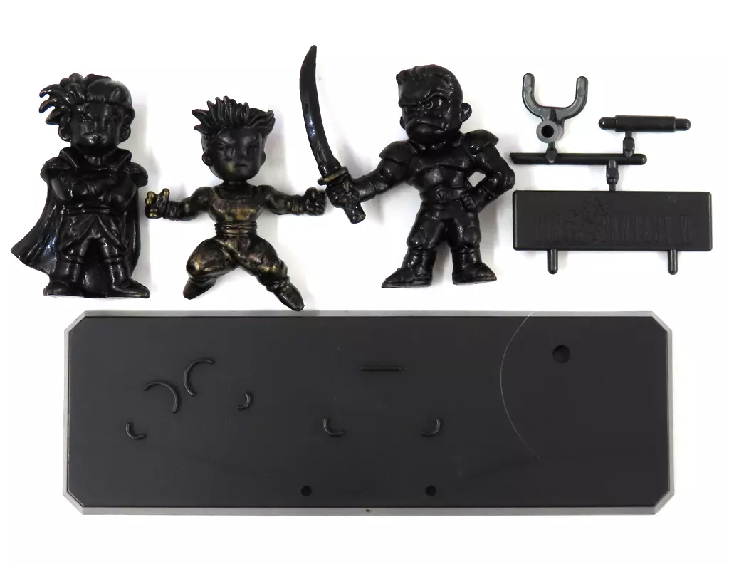 【非売品】FF6プレミアムフィギュア（エドガー、マッシュ、カイエン） 駿河屋 -<中古>エドガー＆マッシュ＆カイエン(3体セット) 「ファイナル