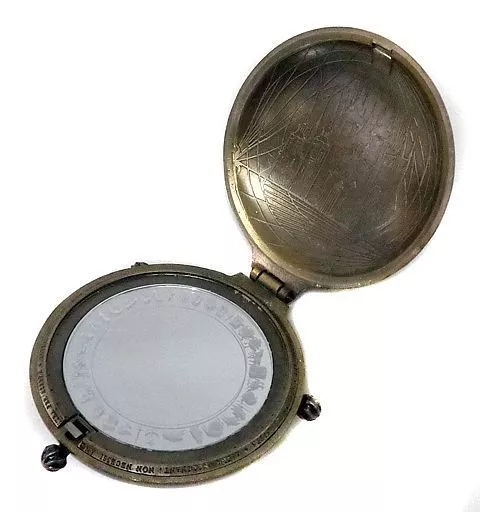 ライラの冒険 黄金の羅針盤 ミラー コンパス コンパクト 駿河屋 -<中古>コンパクトミラー 「ライラの冒険 黄金の羅針盤」（生活