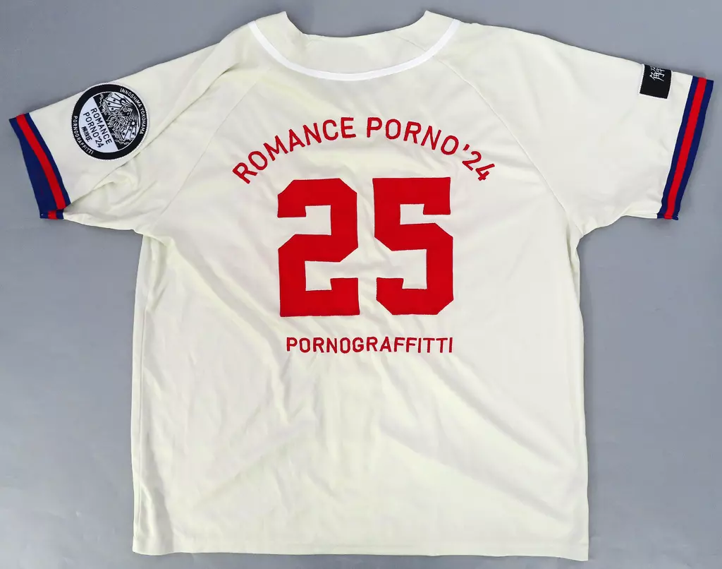 駿河屋 -<中古>ポルノグラフィティ ベースボールシャツ アイボリー L 駿河屋 -<中古>ポルノグラフィティ ベースボールシャツ アイボリー L