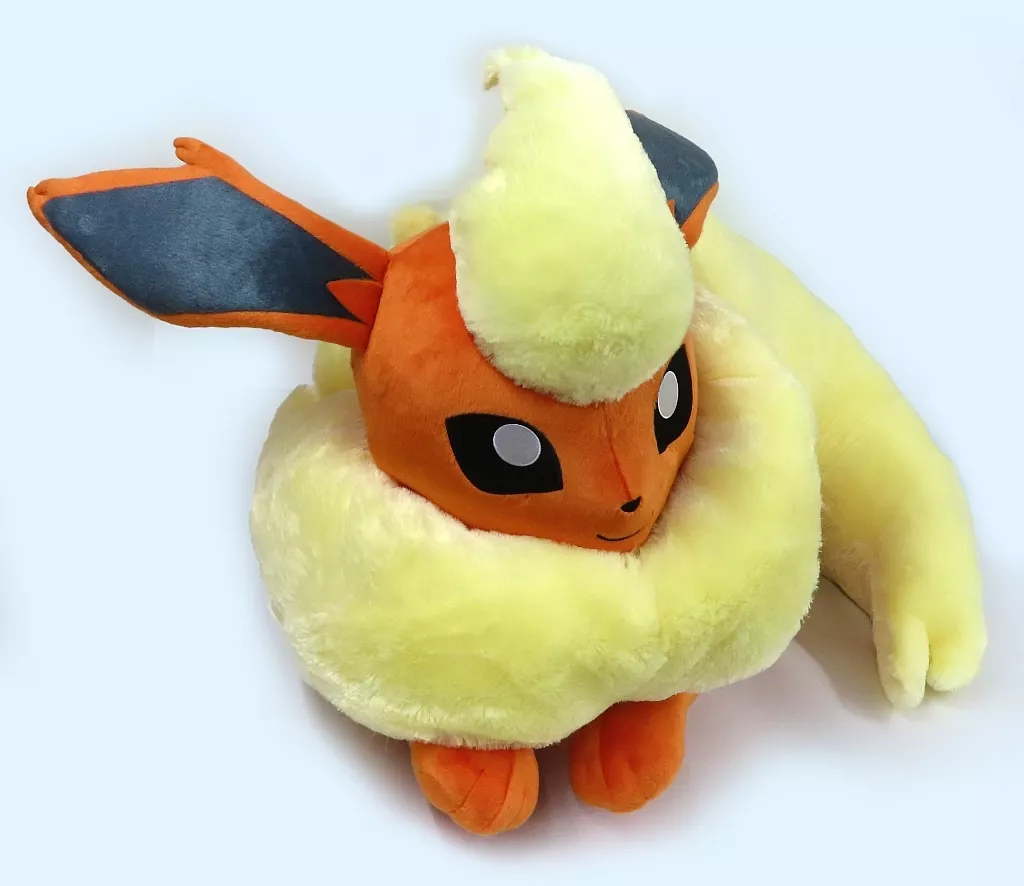 ポケモンセンターぬいぐるみ 等身大 ブースター 寝そべり 新品未使用品 ポケモンセンターオンラインで「ぬいぐるみ 等身大 寝そべり