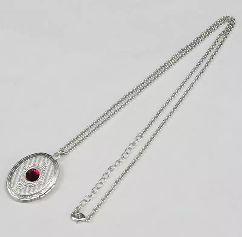 駿河屋 -<中古>野口衣織(イコールラブ(=LOVE)) 祝祭ロケットペンダント