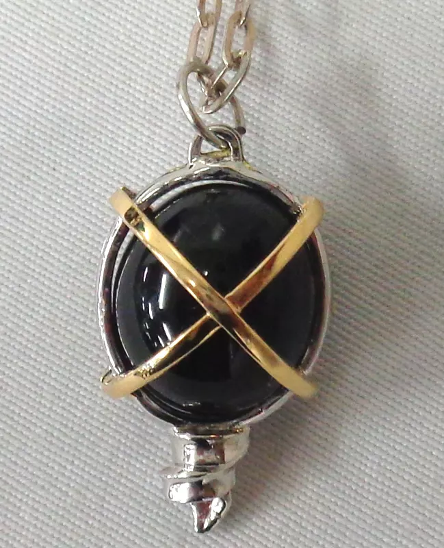 灼眼のシャナ　コキュートス　ペンダント　ネックレス 2026年最新】シャナ ペンダントの人気アイテム - メルカリ