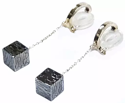 NieR:Automata　シルバーイヤリング　＜ブラックボックス＞ 駿河屋 -<中古>ブラックボックス シルバーイヤリング 「NieR：Automata