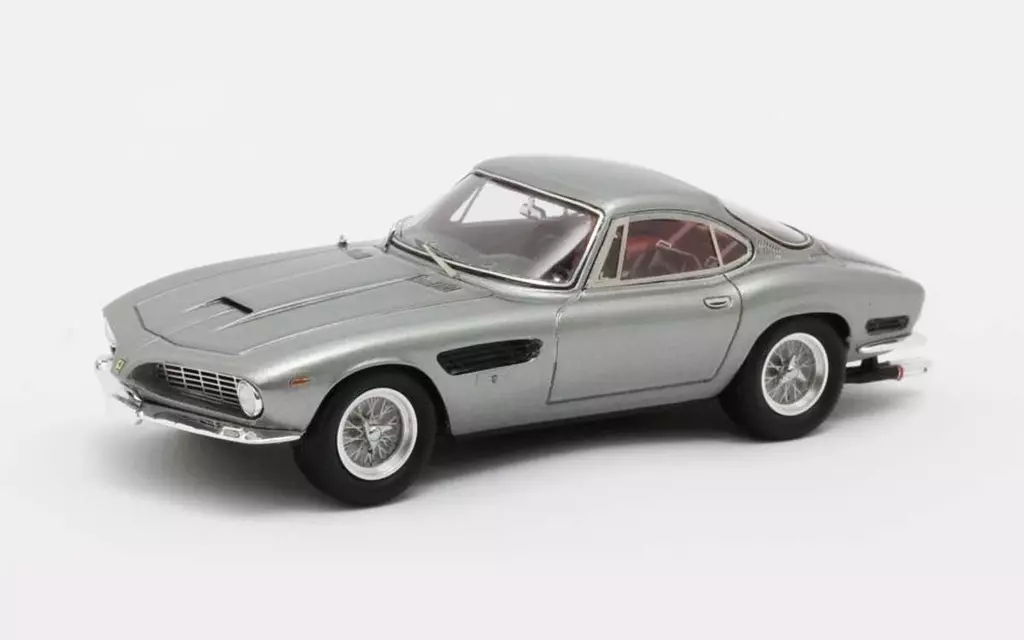 中古品 希少！1/43 AMR フェラーリ 250GT ルッソ シルバー Ferrari（フェラーリ） 現品 M.R.F. 1/43 Ferrari 250GT ツールド
