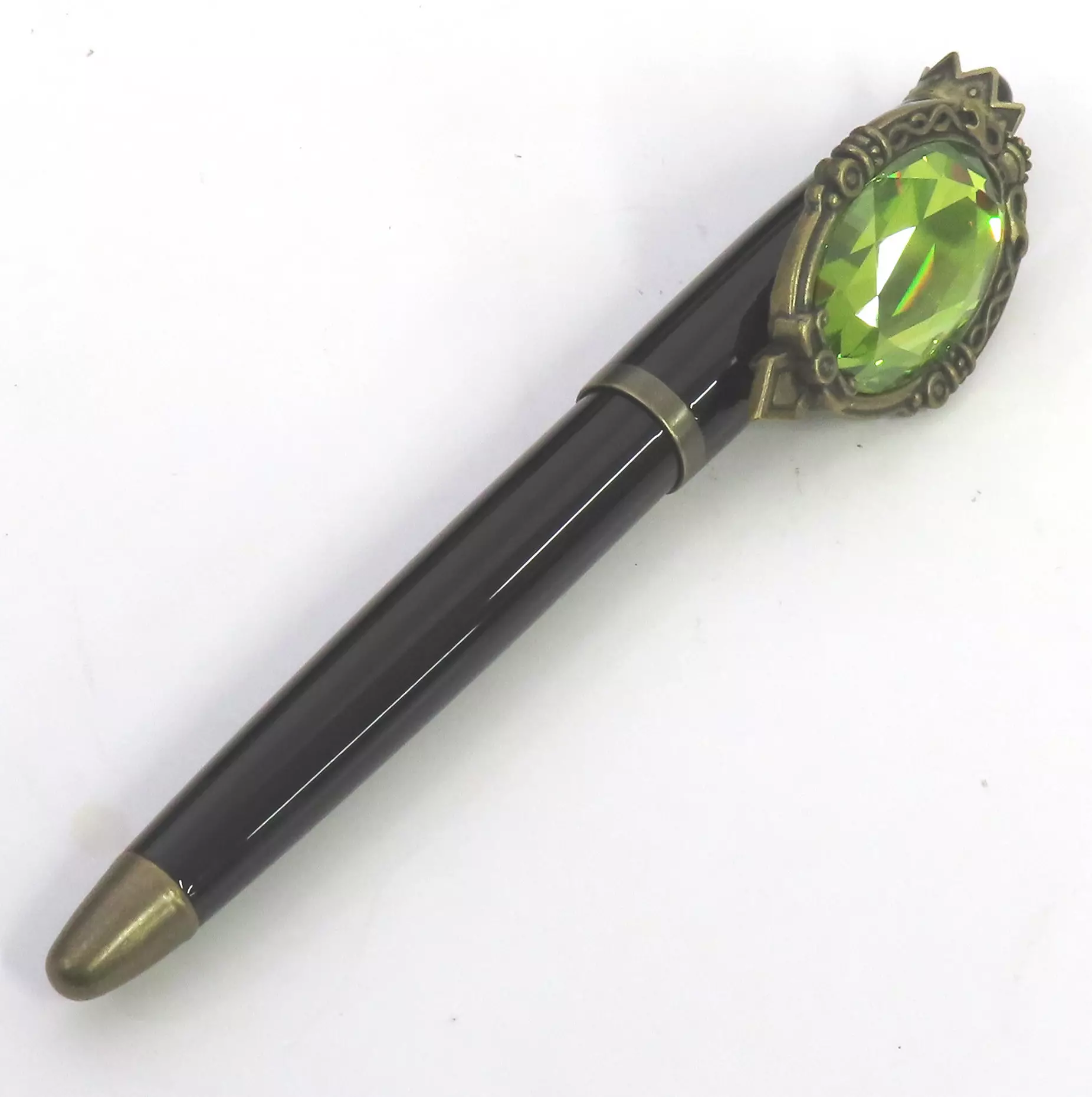 ツイステ万年筆　ディアソムニア寮　アニプレックス ディズニー ツイステッドワンダーランド』マジカルペン レプリカ万年筆