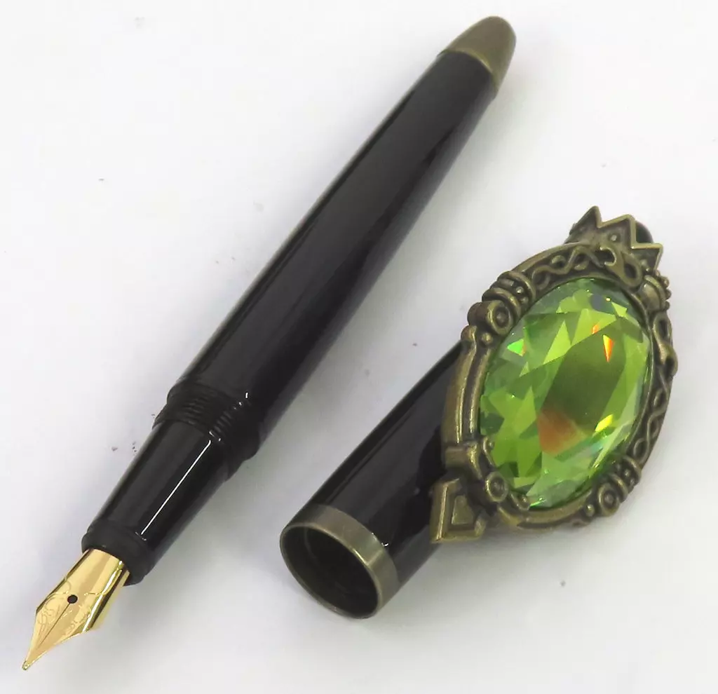 ツイステ万年筆　ディアソムニア寮　アニプレックス ディズニー ツイステッドワンダーランド』マジカルペン レプリカ万年筆