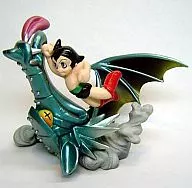 アトムVSドラゴン型ロボット 「KTフィギュアコレクション 鉄腕アトム コミックバージョン(原作版)」