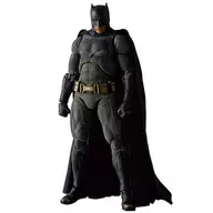 MAFEX バットマン 「バットマン VS スーパーマン ジャスティスの誕生」 アクションフィギュア No.017