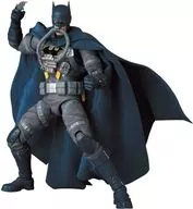 MAFEX STEALTH JUMPER BATMAN(BATMAN： HUSH Ver.) 「バットマン：ハッシュ」 アクションフィギュア No.166