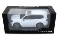 1/30 トヨタ ランドクルーザー(プレシャスホワイトパール) カラーサンプル用ディスプレイモデル [090]