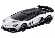 ランボルギーニ アヴェンタドール SVJ 初回特別仕様(ホワイト×ブラック) 「トミカ No.70」