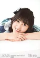 『復刻版』野澤玲奈/レア・共通カット(帯無し)・バストアップ・テーブルに手/AKB48 劇場トレーディング生写真セット2017.May1 「2017.05」