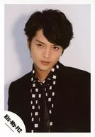 Kis-My-Ft2/玉森裕太/上半身・衣装黒白・左肩上・目線左/「DREAM BOYS 2015」パンフ＆グッズ/公式生写真