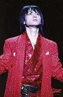 KinKi Kids/堂本光一/ライブフォト・上半身・衣装赤・目線上・ネックレス/2Lサイズ/Endless SHOCK