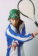 平田裕一郎(海堂薫)/上半身・ユニフォーム・右手ラケット・左手パー・背景白・キャラクターショット/ミュージカル『テニスの王子様』The Treasure Match 四天宝寺 feat. 氷帝 