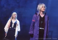 長江崚行(オルロック)・伊藤優衣(リリアーナ・アドルナート)/ライブフォト・横型・キャラクターショット/ミュージカル「ピオフィオーレの晩鐘」公演写真ランダムブロマイド